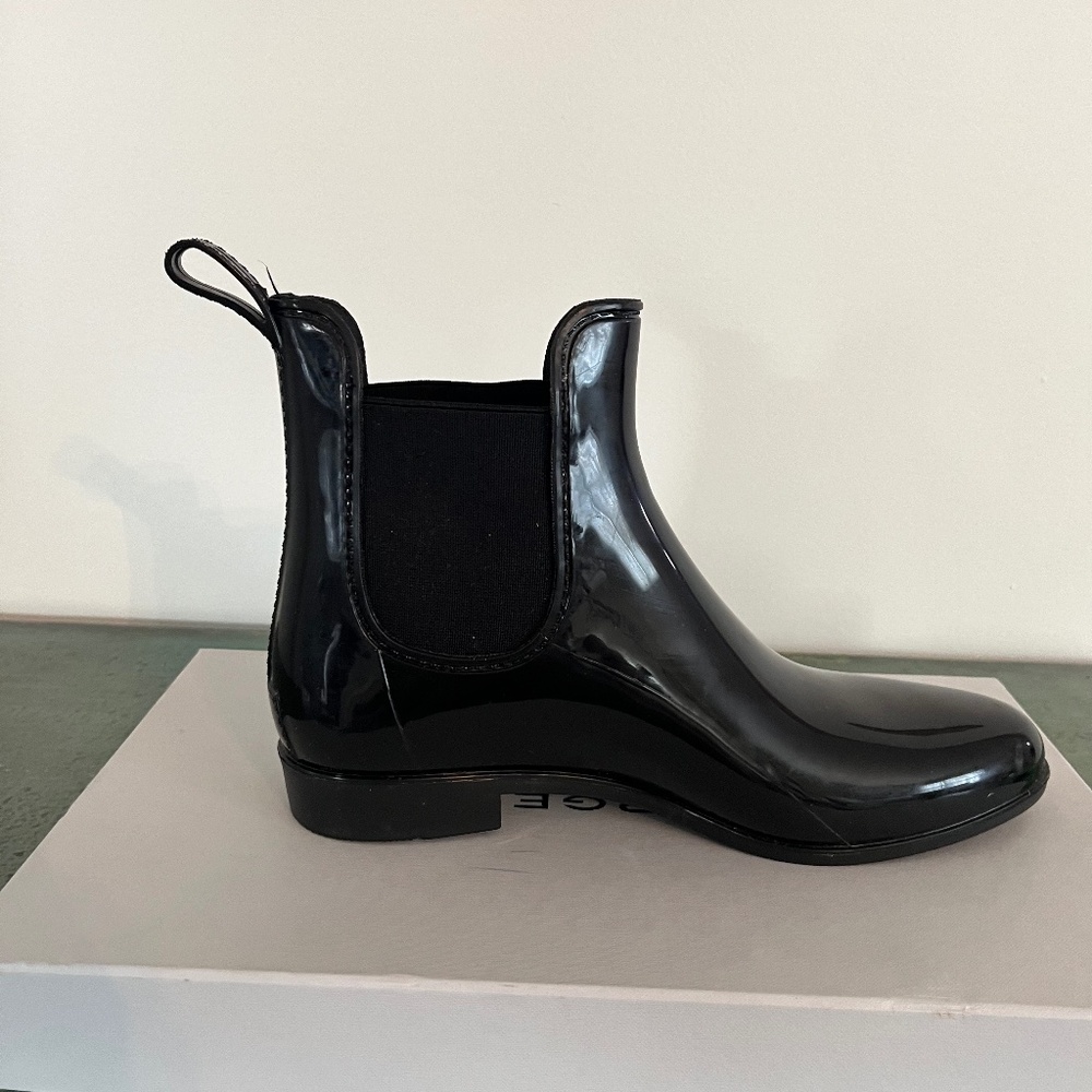 Michael Kors rubber rain boots size 9